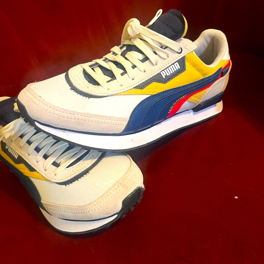 Never worn size 11 pumas